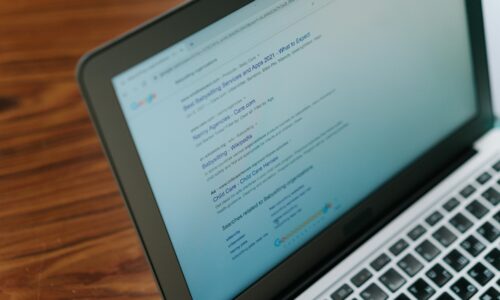 Google Ads to precyzyjne narzędzie promocji, które wyświetla zróżnicowane formaty reklam w wynikach wyszukiwania, skutecznie wspierając sprzedaż i widoczność marki.