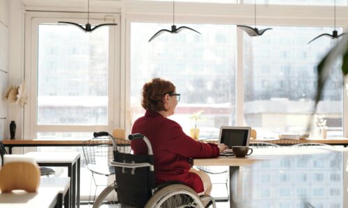 Jak projektować strony, które nie wykluczają nikogo?