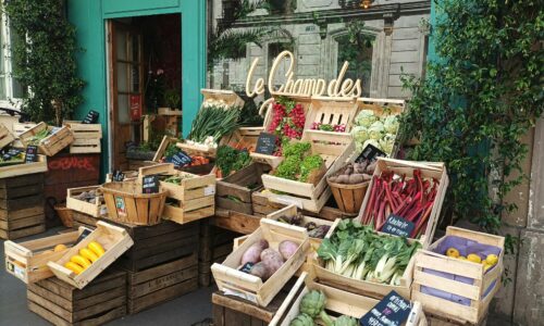 Lokalne SEO to odrębna strategia nastawiona na zdobywanie klientów z okolicy, a nie z całego kraju. Lokalne SEO to unikalny proces budowania widoczności w Mapach Google i regionie, który wymaga innego podejścia niż pozycjonowanie ogólnopolskie.
