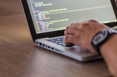 Czysty kod a wyższe pozycje - przewodnik po optymalizacji HTML i CSS dla SEO